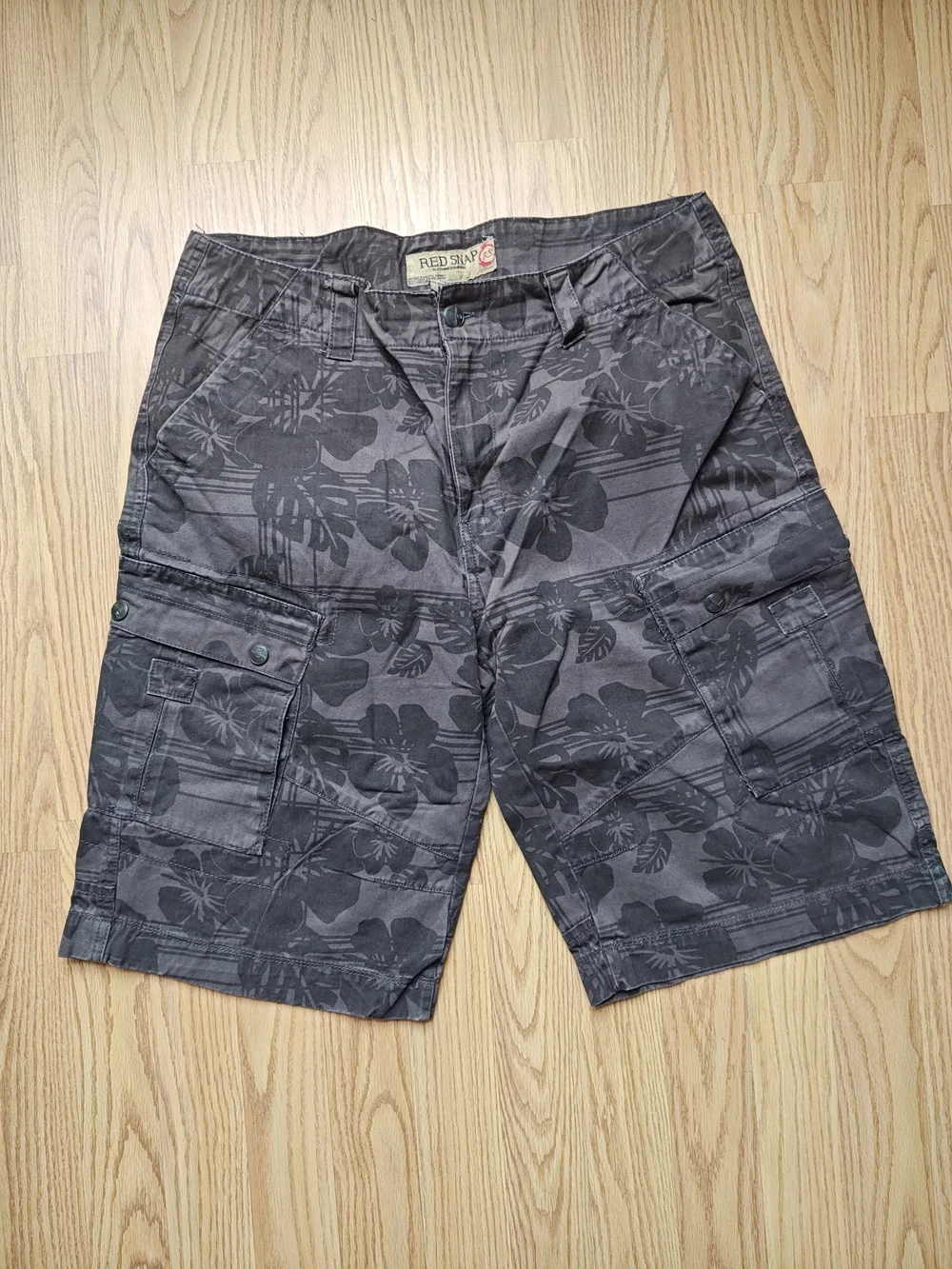 Vintage Red Snap Floral Cargo Shorts Brown Hibiscus Print Tropical 34